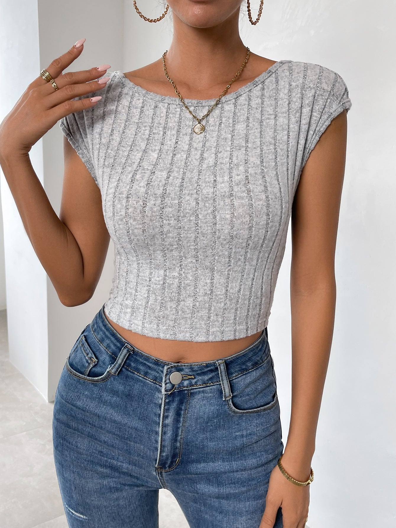 Fashion Backless Short Knitted Crop Top