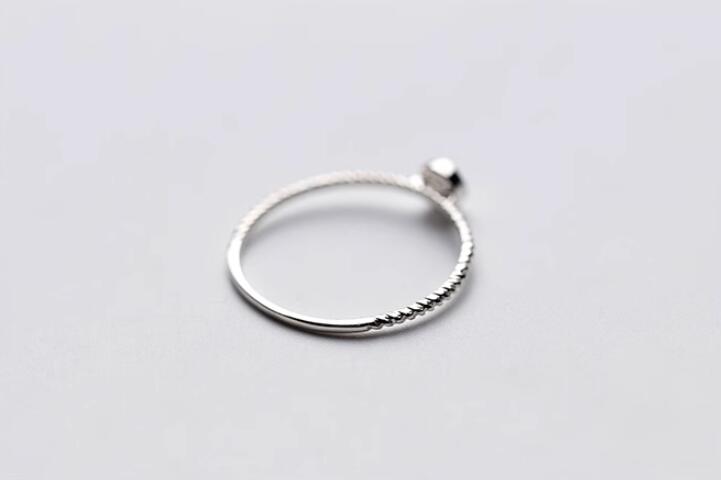Fashion Single Diamond Twist S925 Silver Ring