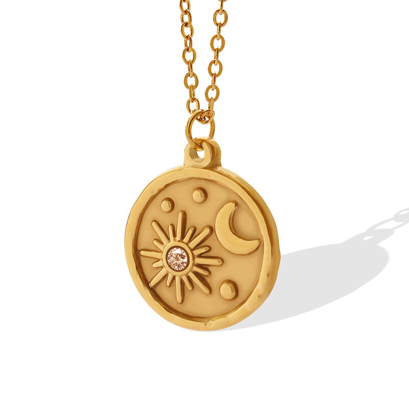 Fashion Moon Round Pendant Necklace