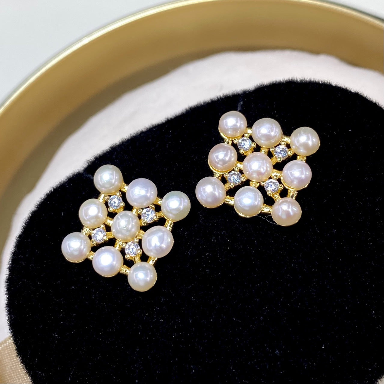 Fashion Light Luxury Multiple Beads Natural Freshwater Small Pearl Ear Studs