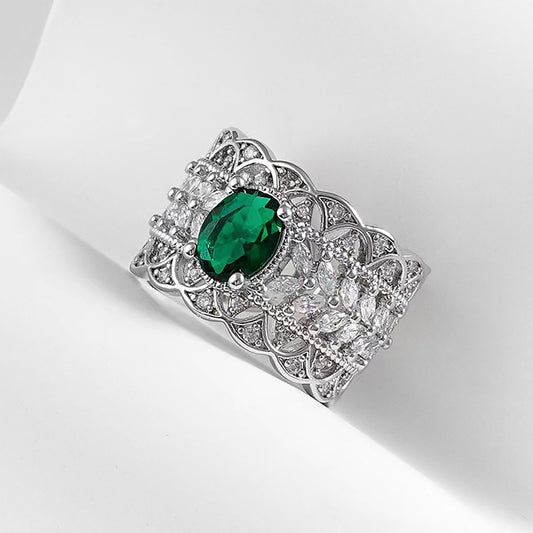 Fashion Vintage Hollow Emerald Ring