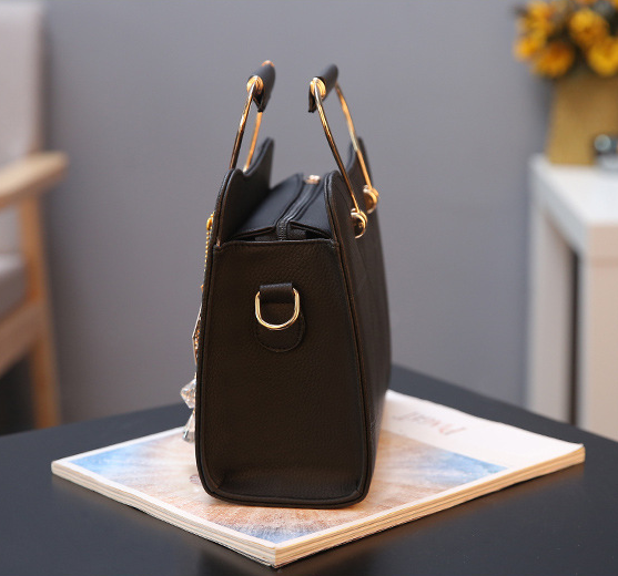 Fashion shoulder diagonal package handbag