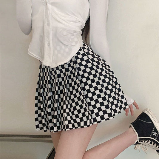 Fashion Black And White Plaid Pleated Skirt