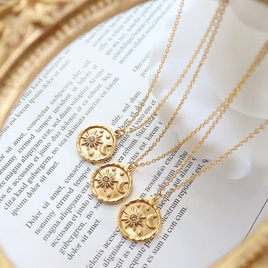 Fashion Moon Round Pendant Necklace